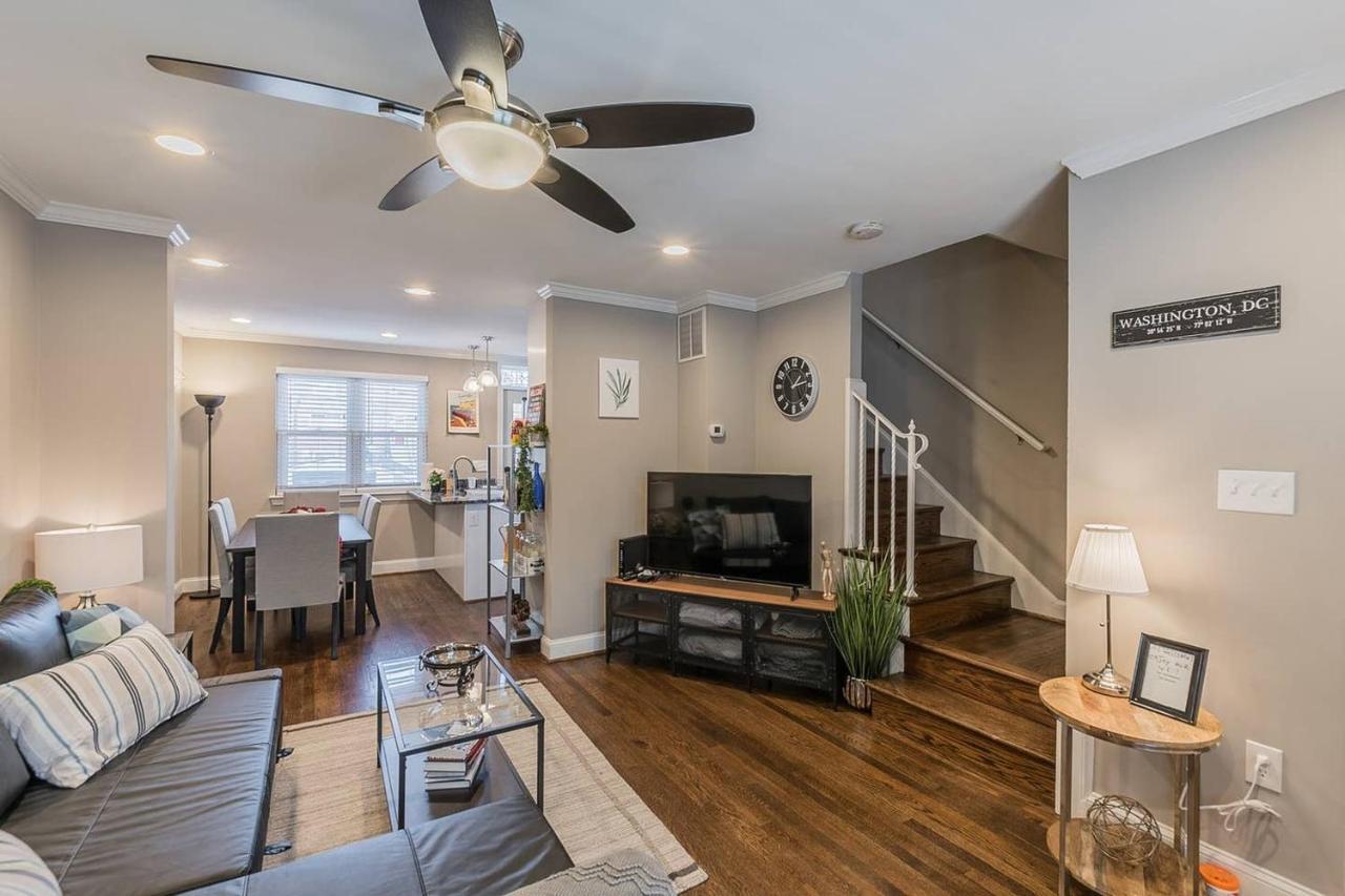 Beautiful 3Br 2Ba House With Cozy Backyard By Cozysuites Alexandria Bagian luar foto