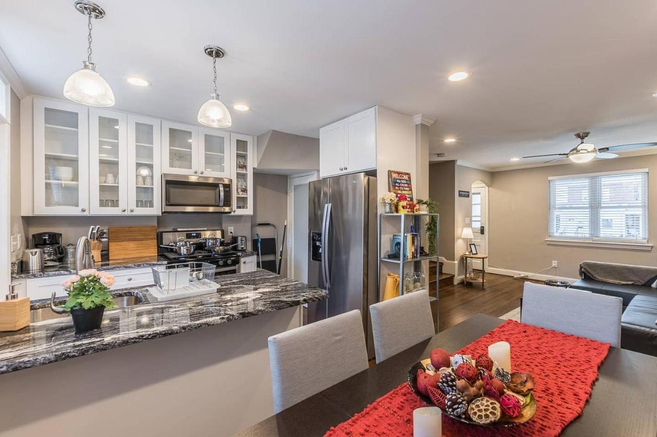 Beautiful 3Br 2Ba House With Cozy Backyard By Cozysuites Alexandria Bagian luar foto