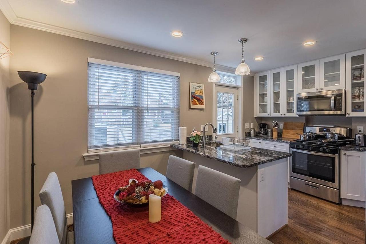Beautiful 3Br 2Ba House With Cozy Backyard By Cozysuites Alexandria Bagian luar foto